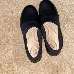 Clark shoes Cora Heather black size 9 M minimal wear. Excellent shoes.